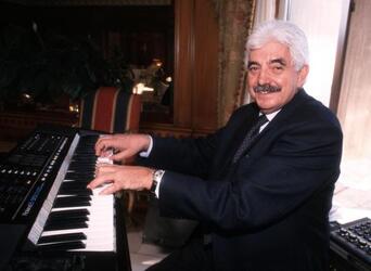 GIUSEPPE TESAURO PRESIDENTE AUTHORITY ANTITRUST AL PIANO STRUMENTO MUSICA