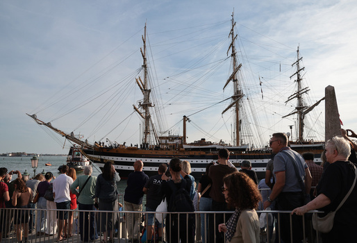 Venice VE Arrival Of The Amerigo Vespucci Venice VE Arrival Of The Amerigo Vespucci