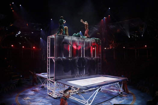 First Look At The Island Of Neverland Acrobatic And Theater Experience In Spain First Look At The Island Of Neverland Acrobatic And Theater Experience In Spain