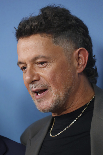 Alejandro Sanz Attends El Alma Al Aire Musical Premiere In Madrid Alejandro Sanz Attends El Alma Al Aire Musical Premiere In Madrid
