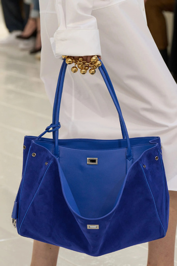 BLU_A131756993