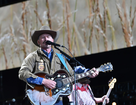 Farm Aid 2026 Brings Turnpike Troubadors Member EVAN FELKER To The Virginia Beach Amphitheater In Virginia Beach Virginia On 26 September 2026. Farm Aid 2026 Brings Turnpike Troubadors Member EVAN FELKER To The Virginia Beach Amphitheater In Virginia Beach Virginia On 26 September 2026.