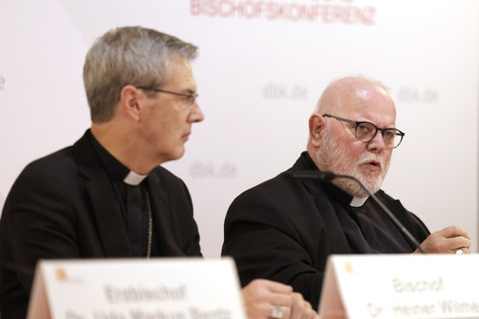 Pressegespräch bei der bei der Herbst Vollversammlung der Deutschen Bischofskonferenz in Fulda Pressegespräch bei der bei der Herbst Vollversammlung der Deutschen Bischofskonferenz in Fulda