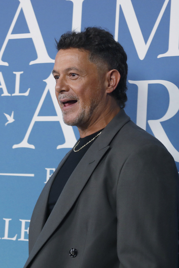 Alejandro Sanz Attends El Alma Al Aire Musical Premiere In Madrid