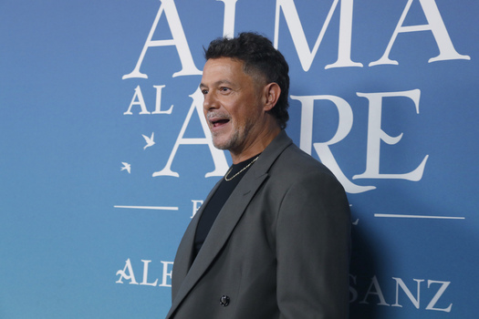 Alejandro Sanz Attends El Alma Al Aire Musical Premiere In Madrid Alejandro Sanz Attends El Alma Al Aire Musical Premiere In Madrid