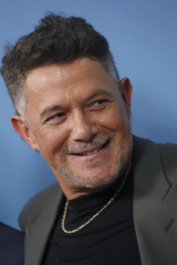 Alejandro Sanz Attends El Alma Al Aire Musical Premiere In Madrid Alejandro Sanz Attends El Alma Al Aire Musical Premiere In Madrid