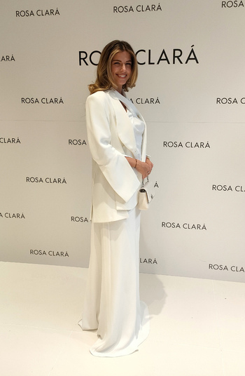Stephanie Cayo dresses in white to open a new Rosa Clará shop Stephanie Cayo dresses in white to open a new Rosa Clará shop