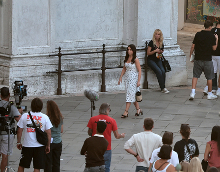 Venice VE Lacey Chabert And Josh Bowman In Venice Venice VE Lacey Chabert And Josh Bowman In Venice