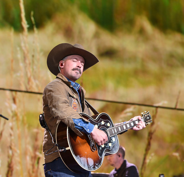 Farm Aid 2026 Brings Turnpike Troubadors Member EVAN FELKER To The Virginia Beach Amphitheater In Virginia Beach Virginia On 26 September 2026. Farm Aid 2026 Brings Turnpike Troubadors Member EVAN FELKER To The Virginia Beach Amphitheater In Virginia Beach Virginia On 26 September 2026.