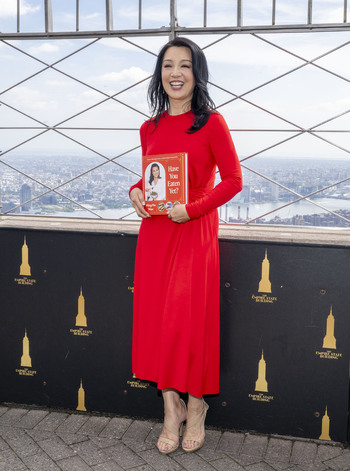 Ming Na Wen Visits The Empire State Building In New York Ming Na Wen Visits The Empire State Building In New York