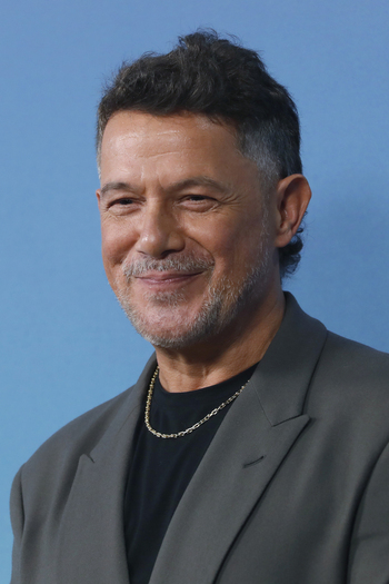 Alejandro Sanz Attends El Alma Al Aire Musical Premiere In Madrid