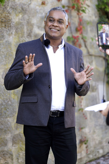 Interview mit Weihbischof Joshy Pottackal in Fulda Interview mit Weihbischof Joshy Pottackal in Fulda