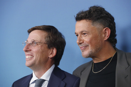 Alejandro Sanz Attends El Alma Al Aire Musical Premiere In Madrid Alejandro Sanz Attends El Alma Al Aire Musical Premiere In Madrid