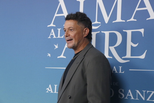 Alejandro Sanz Attends El Alma Al Aire Musical Premiere In Madrid Alejandro Sanz Attends El Alma Al Aire Musical Premiere In Madrid