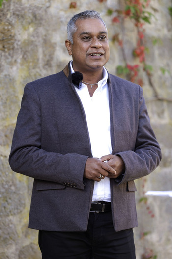 Interview mit Weihbischof Joshy Pottackal in Fulda Interview mit Weihbischof Joshy Pottackal in Fulda