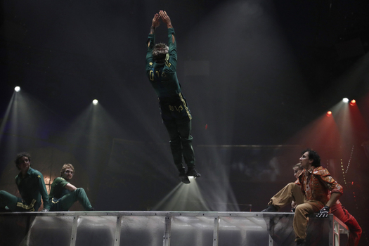 First Look At The Island Of Neverland Acrobatic And Theater Experience In Spain First Look At The Island Of Neverland Acrobatic And Theater Experience In Spain