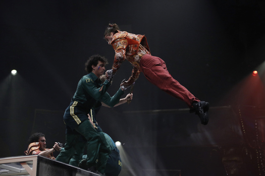 First Look At The Island Of Neverland Acrobatic And Theater Experience In Spain First Look At The Island Of Neverland Acrobatic And Theater Experience In Spain
