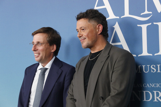Alejandro Sanz Attends El Alma Al Aire Musical Premiere In Madrid Alejandro Sanz Attends El Alma Al Aire Musical Premiere In Madrid