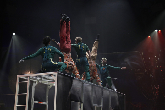 First Look At The Island Of Neverland Acrobatic And Theater Experience In Spain First Look At The Island Of Neverland Acrobatic And Theater Experience In Spain
