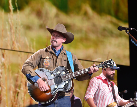 Farm Aid 2026 Brings Turnpike Troubadors Member EVAN FELKER To The Virginia Beach Amphitheater In Virginia Beach Virginia On 26 September 2026. Farm Aid 2026 Brings Turnpike Troubadors Member EVAN FELKER To The Virginia Beach Amphitheater In Virginia Beach Virginia On 26 September 2026.