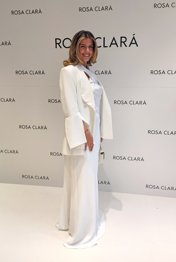 Stephanie Cayo dresses in white to open a new Rosa Clará shop Stephanie Cayo dresses in white to open a new Rosa Clará shop