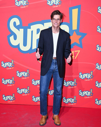 Milan A Super Red Carpet Event To Celebrate The Homecoming And The Start Of A New Adventure. &acirc; �� �Homecoming&acirc; �� x9d Refers To The Fact That Management Of The Super TV Channel Channel 47 On Digital Terrestrial TV Has Returned Entirely To De Agostini Edi