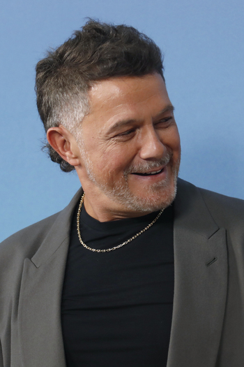 Alejandro Sanz Attends El Alma Al Aire Musical Premiere In Madrid Alejandro Sanz Attends El Alma Al Aire Musical Premiere In Madrid