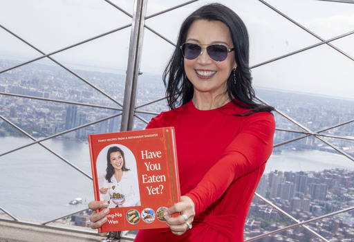 Ming Na Wen Visits The Empire State Building In New York Ming Na Wen Visits The Empire State Building In New York