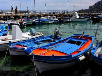 MONDELLO fotografie di Giulio Azzarello &copy;2020.