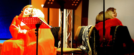 SPETTACOLO di Sara Favar&ograve; e della sua compagnia. Fotografie di Giulio Azzarello &copy;2015 2016.