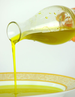 OLIO DI OLIVA di Sicilia. Fotografie di Giulio Azzarello &copy;2016.