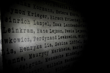 IL MUSEO SCHINDLER a Cracovia. Fotografie di Giulio Azzarello ©2016. IL MUSEO SCHINDLER a Cracovia. Fotografie di Giulio Azzarello ©2016.