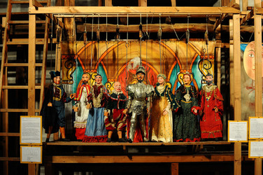 TRADIZIONI IN VIAGGIO mostra di pupi di Mimmo Cuticchio. Fotografie di Giulio Azzarello &copy;2014.