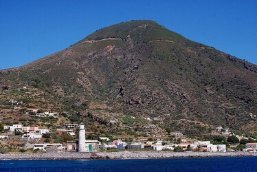 ISOLA DI SALINA arcipelago delle Eolie in Sicilia. Fotografie di Giulio Azzarello ©2014. ISOLA DI SALINA arcipelago delle Eolie in Sicilia. Fotografie di Giulio Azzarello ©2014.
