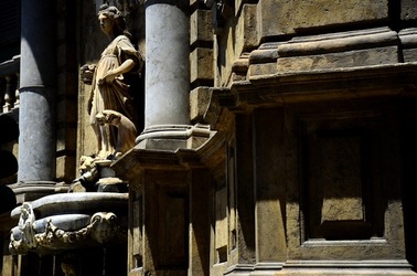 CENTRO STORICO di PALERMO fotografie di Giulio Azzarello &copy;2019.