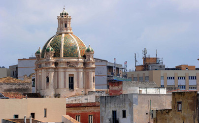 TRAPANI il centro storico il porto il mare la colombaia. Fotografie di Giulio Azzarello ©2014. TRAPANI il centro storico il porto il mare la colombaia. Fotografie di Giulio Azzarello ©2014.