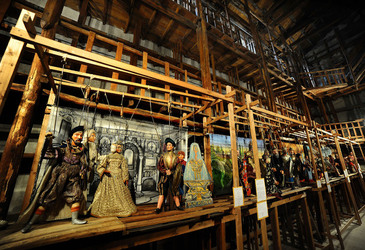 TRADIZIONI IN VIAGGIO mostra di pupi di Mimmo Cuticchio. Fotografie di Giulio Azzarello &copy;2014.
