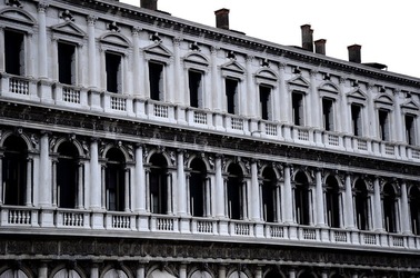 VENEZIA fotografie di Giulio Azzarello &copy;2022.