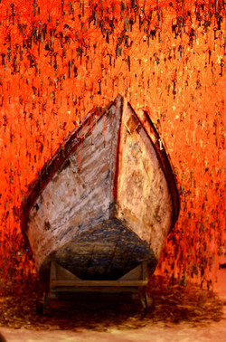 BIENNALE di VENEZIA padiglione giapponese. Foto di Giulio Azzarello &copy;2015 2016. Opera di Chiharu Shiota The KEY in the HAND .