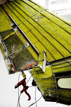 AEREO SMONTATO E ROVESCIATO Biennale di Venezia fotografie di Giulio Azzarello &copy;2020.