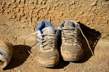 SCARPE di persone povere. Fotografie di Giulio Azzarello &copy;2016.