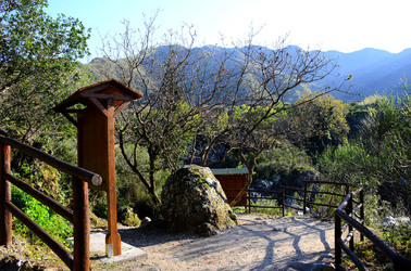 GOLE DELL ALCANTARA in Sicilia. Fotografie di Giulio Azzarello &copy;2016.