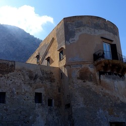 PERIFERIE. Fotografie di Giulio Azzarello &copy;2022.