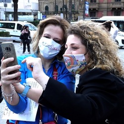 TEATRANTI che manifestano. Fotografie di Giulio Azzarello ©2020. TEATRANTI che manifestano. Fotografie di Giulio Azzarello ©2020.