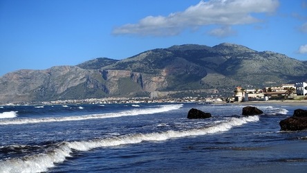 COSTA SICILIANA. Fotografie di Giulio Azzarello &copy;2022.