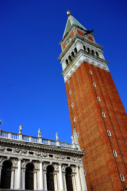 PIAZZA SAN MARCO A VENEZIA fotografie di Giulio Azzarello &copy;2016.