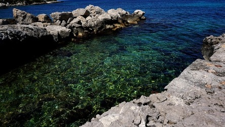 BAIA DEL CORALLO. Fotografie di Giulio Azzarello &copy;2022.