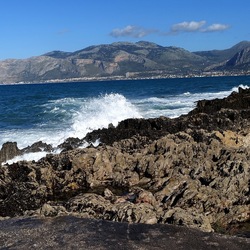 COSTA SICILIANA. Fotografie di Giulio Azzarello &copy;2022.