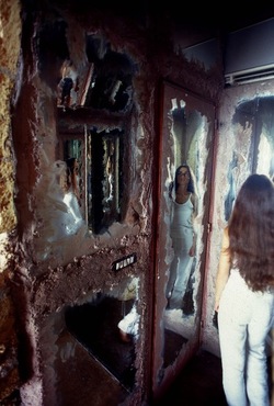 ATELIER SUL MARE fotografie di Giulio Azzarello &copy;2021.