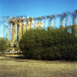 FOTO QUADRATE 6X6. Fotografie di Giulio Azzarello ©2021. FOTO QUADRATE 6X6. Fotografie di Giulio Azzarello ©2021.